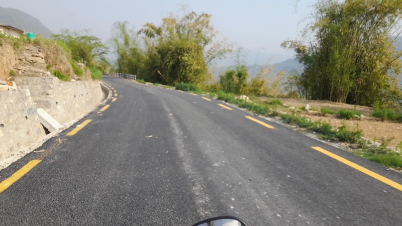 पर्वतमा आठ वर्षमा २०४ किलोमिटर ग्रामीण सडक कालोपत्र