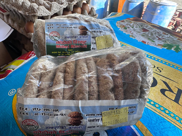 ‘कोदो गरिबको खाना’ भनेर हेप्ने दिन गए,  कोदो बिस्कुट उत्पादन र बजार विस्तार