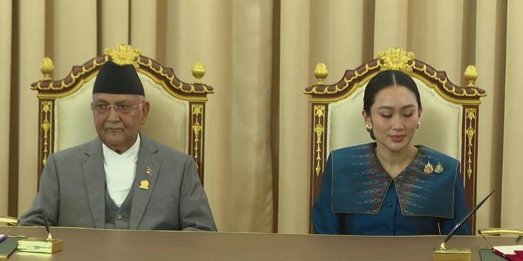 प्रधानमन्त्री ओली र थाइल्याण्डका प्रधानमन्त्री शिनावात्राबीच भेटवार्ता 