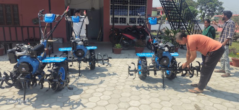  कञ्चनपुरका किसानलाई अनुदानमा ‘मिनी टिलर’