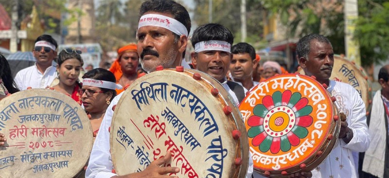  यस वर्ष को बन्लान् महामूर्ख ?