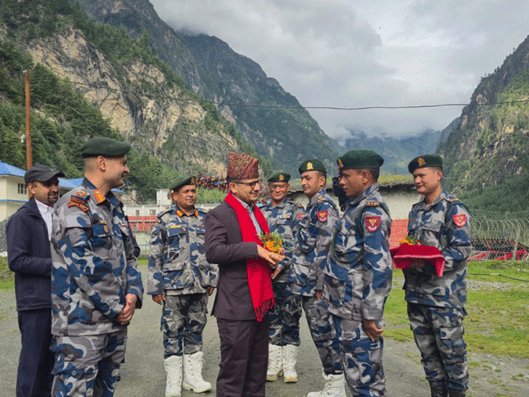 मनाङ सिडिओ पौडेलद्वारा निर्वाचन सुरक्षामा ध्यान दिन निर्देशन