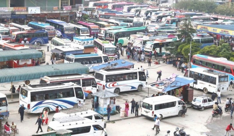 गोँगबुस्थित नयाँबसपार्कभित्र होटल सञ्चालन