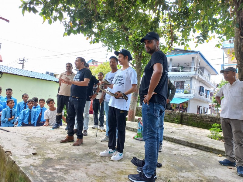 सन्दर्भ: नागपञ्चमी   नेपाल सर्प महोत्सव: ‘सर्पले टोक्दैमा आत्तिनुहुँदैन’