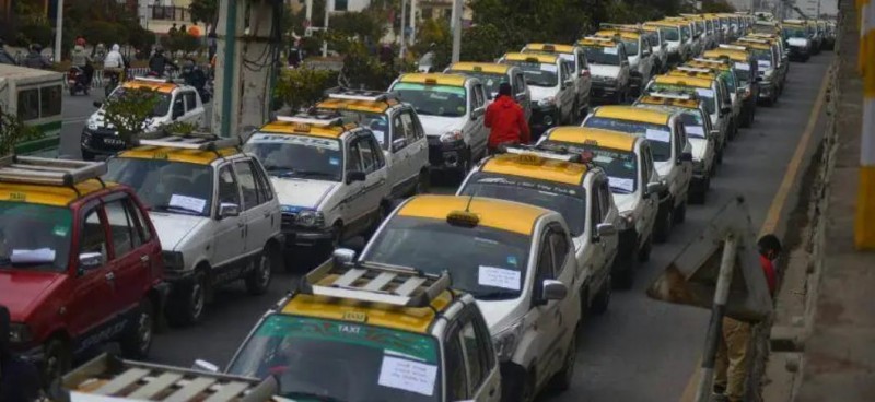 के तपाईंले ट्याक्सीमार्फत यात्रुलाई ठगी गर्नुभएको छ ? कारबाही पर्नुहोला !