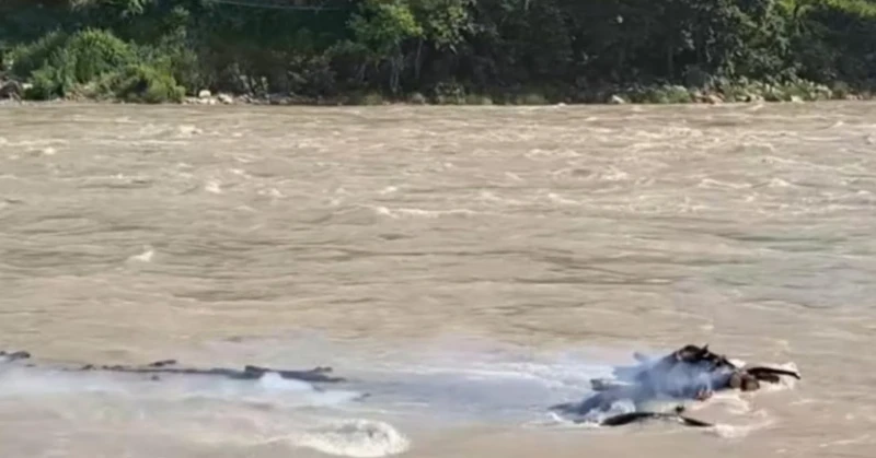 त्रिशूली नदीको छुट्टाछुट्टै ठाउँमा दुई शव भेटिए, जलाउँदै गरेको शव बगायो